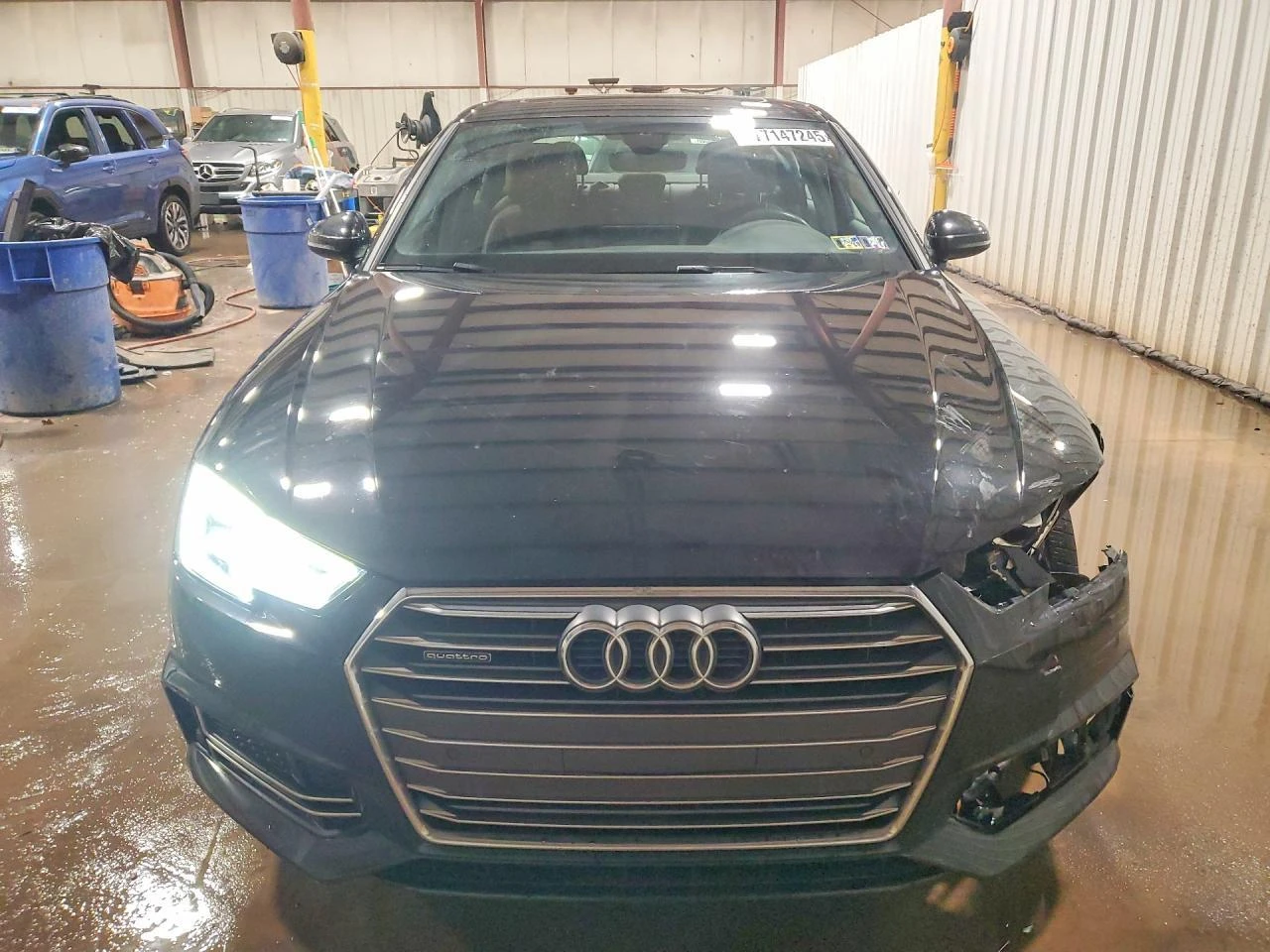 Audi A4 * KEYLESS* КОЖА* ПОДГРЕВ* НАВИ* , снимка 5 - Автомобили и джипове - 53766124