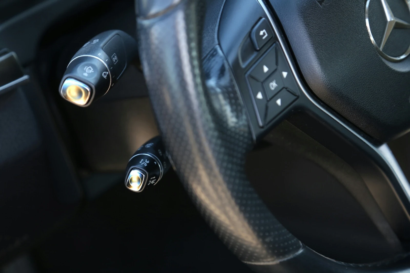 Mercedes-Benz E 220, снимка 9 - Автомобили и джипове - 53892978