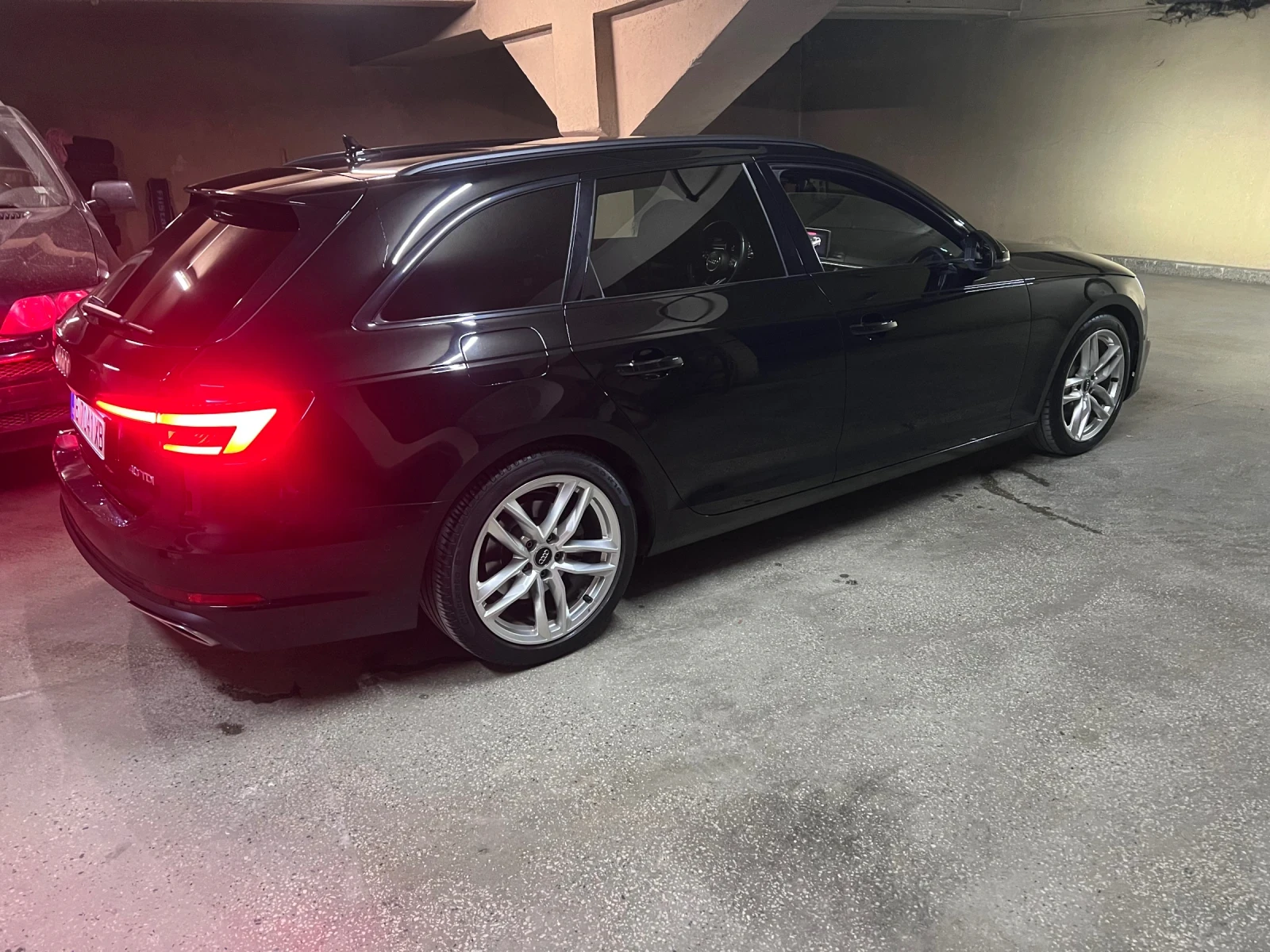 Audi A4 40TDI Sport, снимка 3 - Автомобили и джипове - 54896509