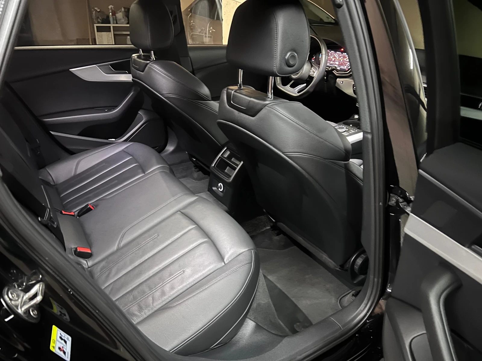 Audi A4 40TDI Sport, снимка 13 - Автомобили и джипове - 54896509