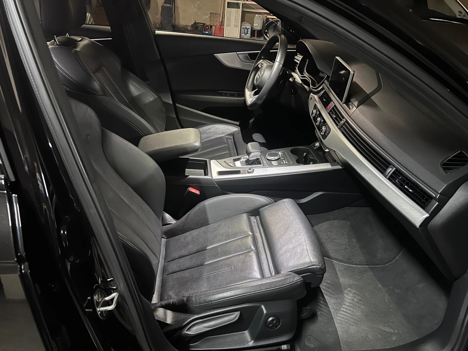 Audi A4 40TDI Sport, снимка 9 - Автомобили и джипове - 54896509