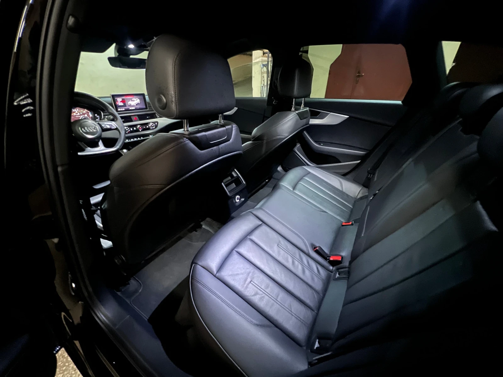 Audi A4 40TDI Sport, снимка 7 - Автомобили и джипове - 54896509