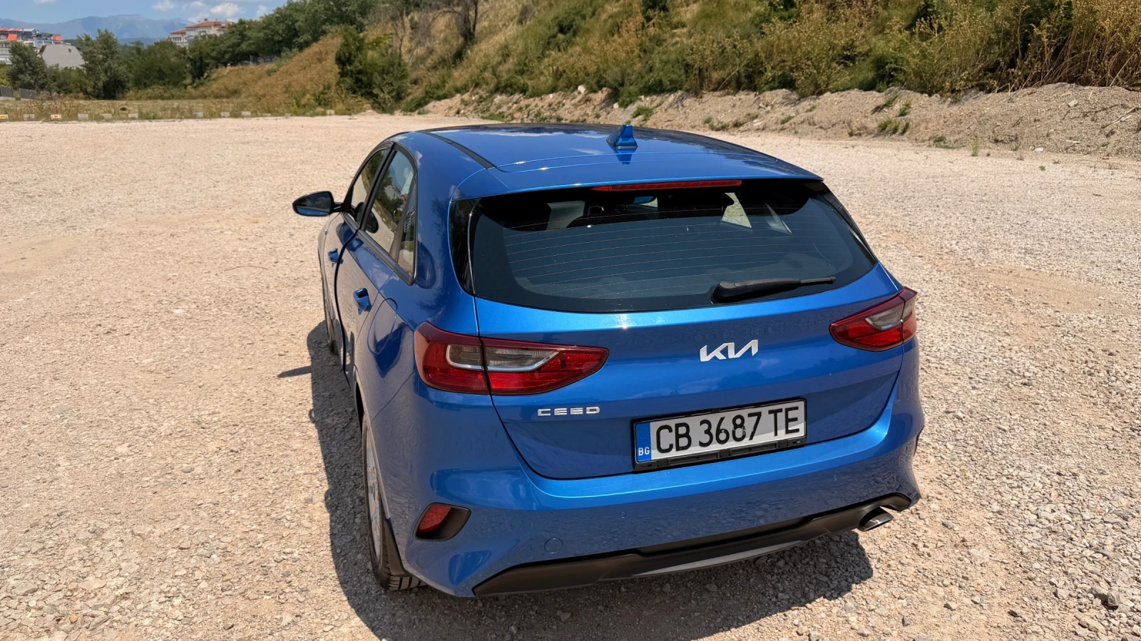 Kia Ceed Комфорт и интериор:    Двузонов автоматичен климат, снимка 3 - Автомобили и джипове - 55258420