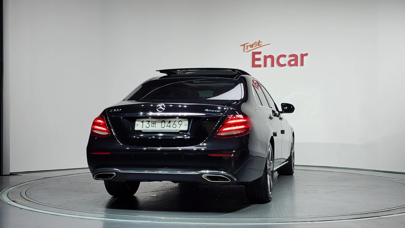 Mercedes-Benz E 300 E300 Avantgarde | 360  | Memory | Ventilated, снимка 4 - Автомобили и джипове - 55340915
