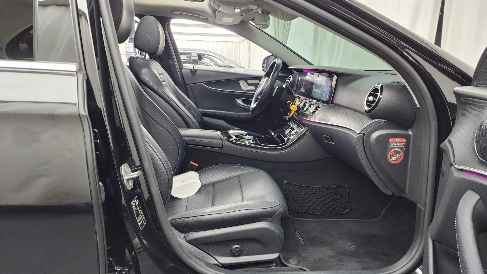 Mercedes-Benz E 300 E300 Avantgarde | 360  | Memory | Ventilated, снимка 17 - Автомобили и джипове - 55340915