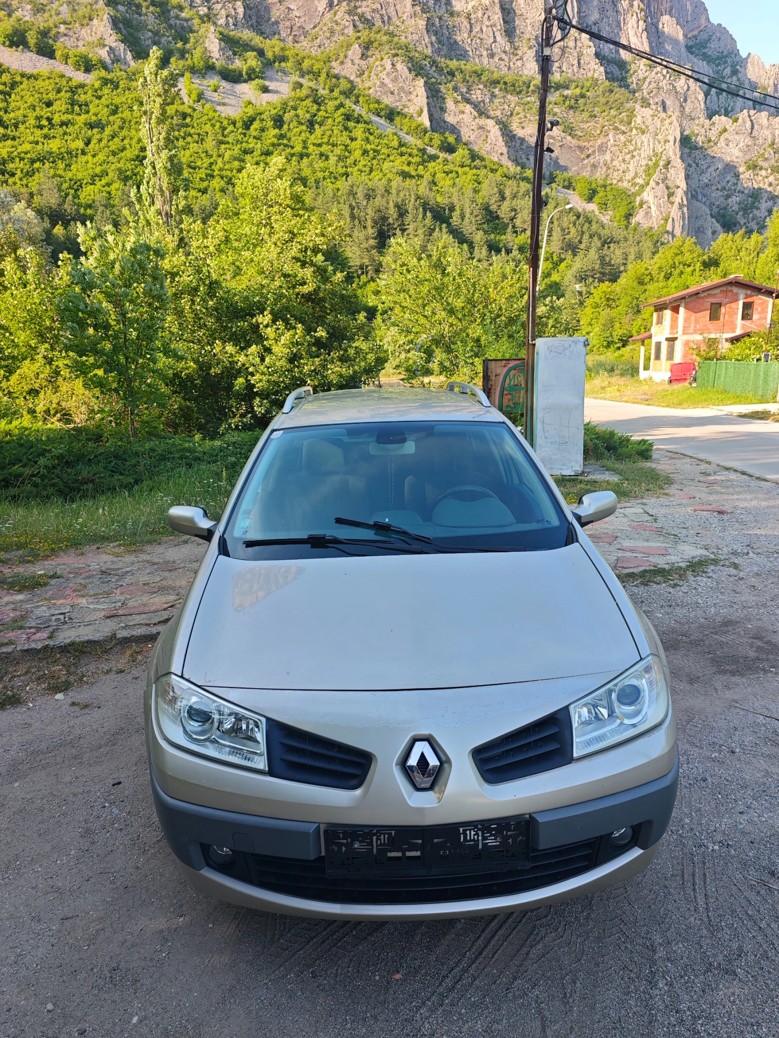 Renault Megane 1.5DCI Н.ВНОС, снимка 2 - Автомобили и джипове - 55456077