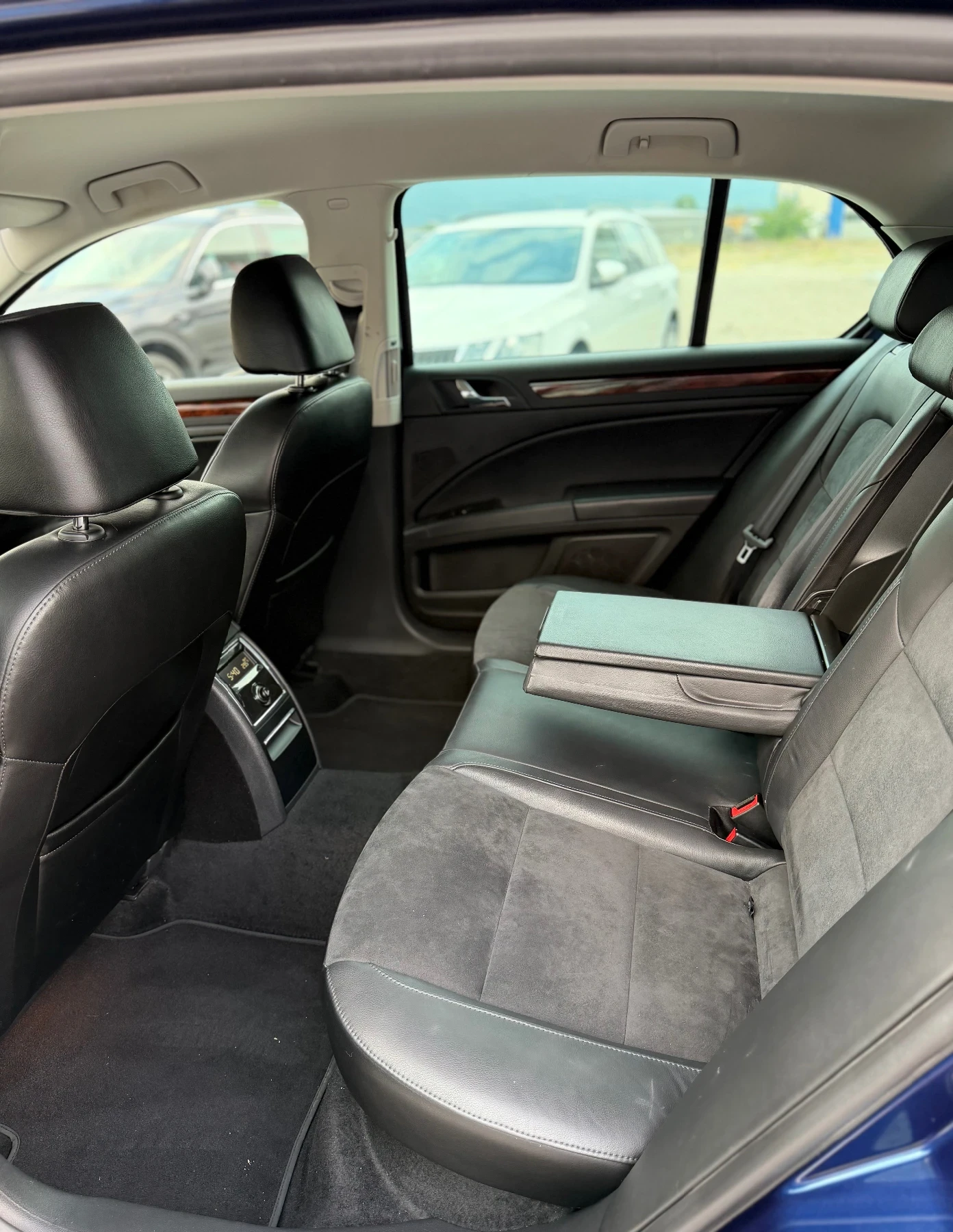 Skoda Superb 1.8, снимка 9 - Автомобили и джипове - 55485629