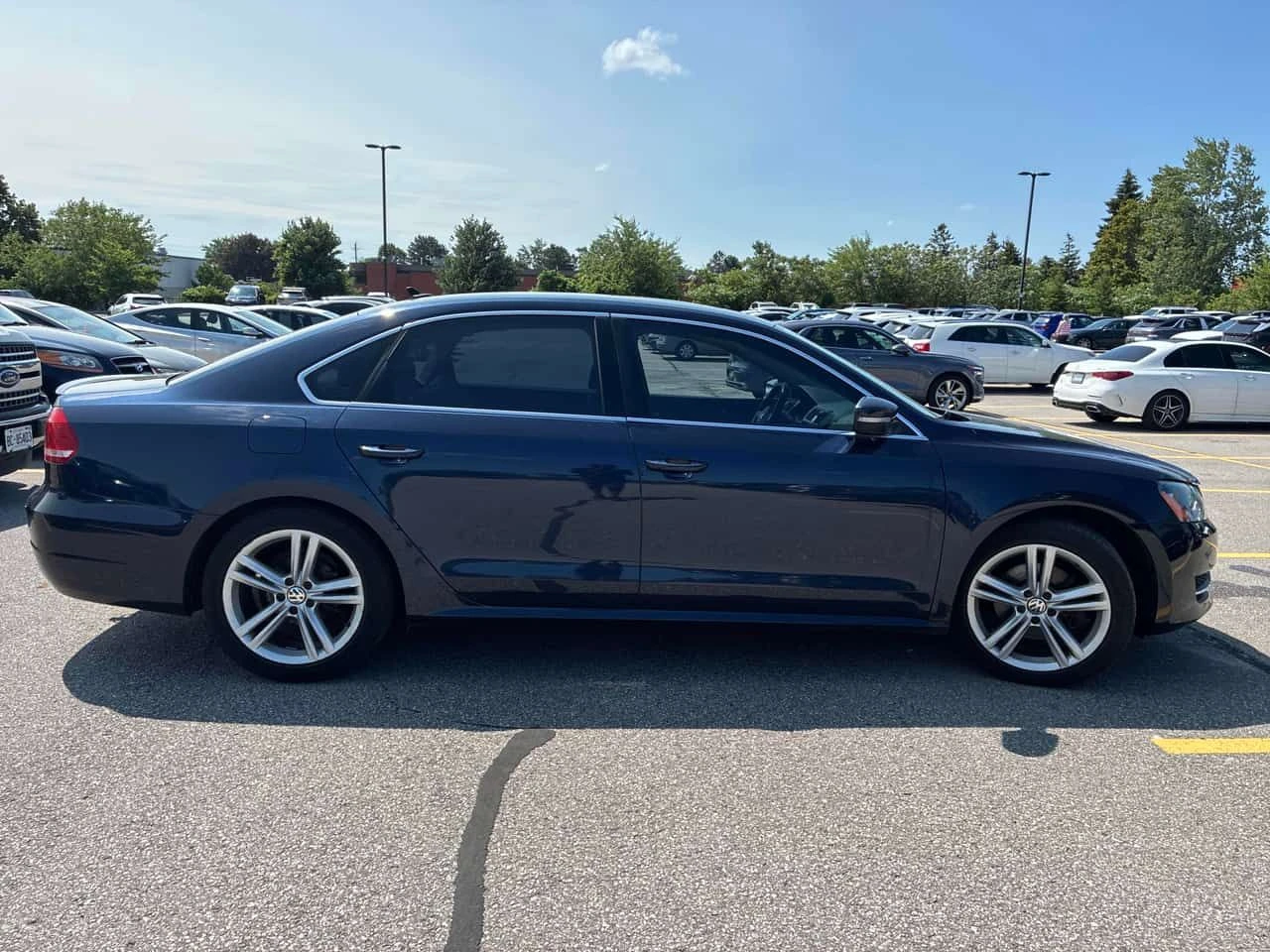 VW Passat * Comfortline * CARFAX * ОПЦИЯ ЗА АВТОКРЕДИТ * , снимка 3 - Автомобили и джипове - 55550528