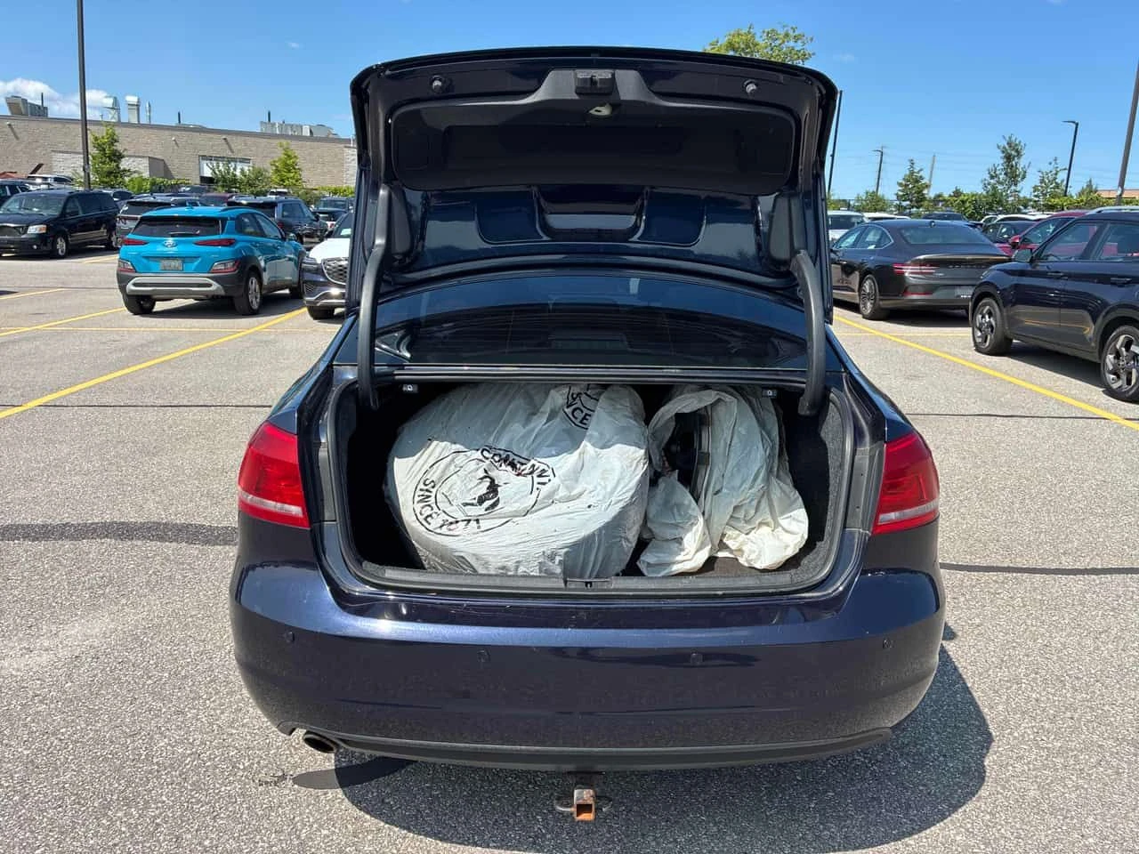 VW Passat * Comfortline * CARFAX * ОПЦИЯ ЗА АВТОКРЕДИТ * , снимка 14 - Автомобили и джипове - 55550528