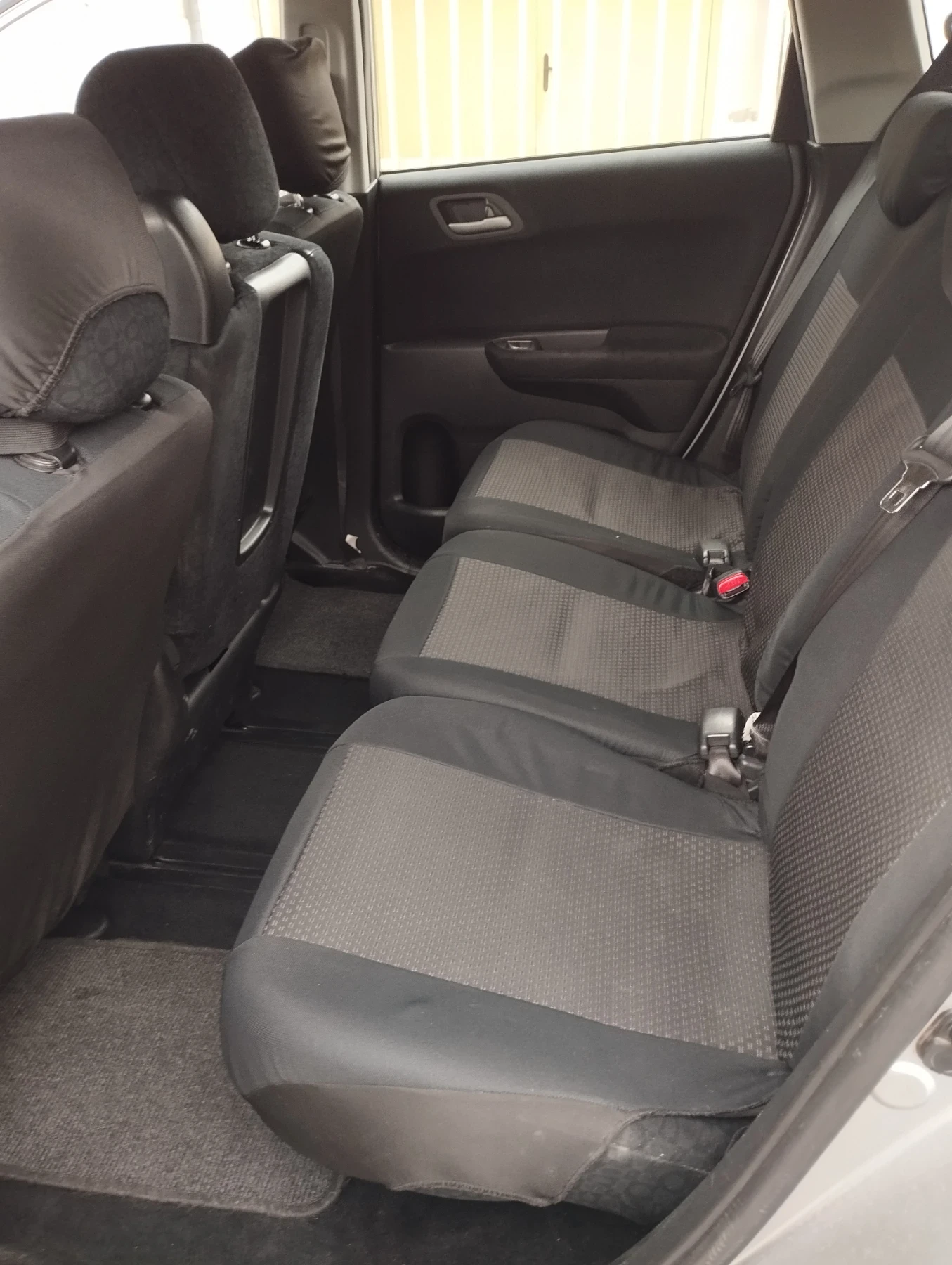 Honda Fr-v, снимка 7 - Автомобили и джипове - 55770673