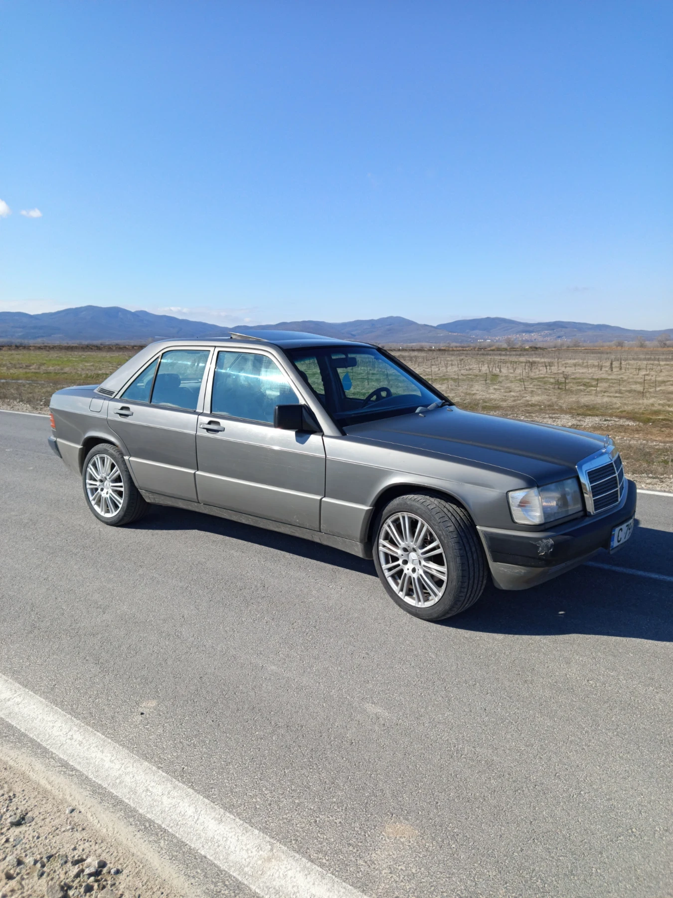 Mercedes-Benz 190 2.3  136 коня , снимка 7 - Автомобили и джипове - 56071357