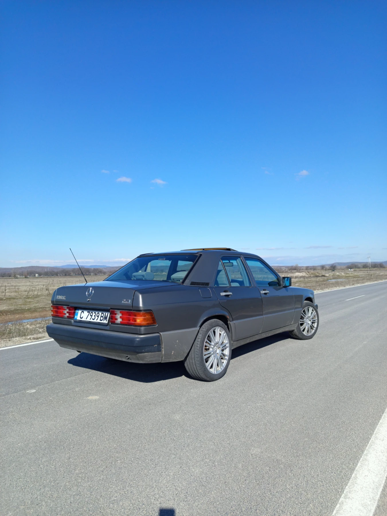 Mercedes-Benz 190 2.3  136 коня , снимка 6 - Автомобили и джипове - 56071357