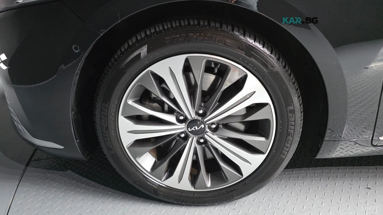 Kia K8 NOBLESSE MAX| 360| DISTO| 4-ОБУХ| MIRROR CAM| БЕЗ , снимка 5 - Автомобили и джипове - 56095955