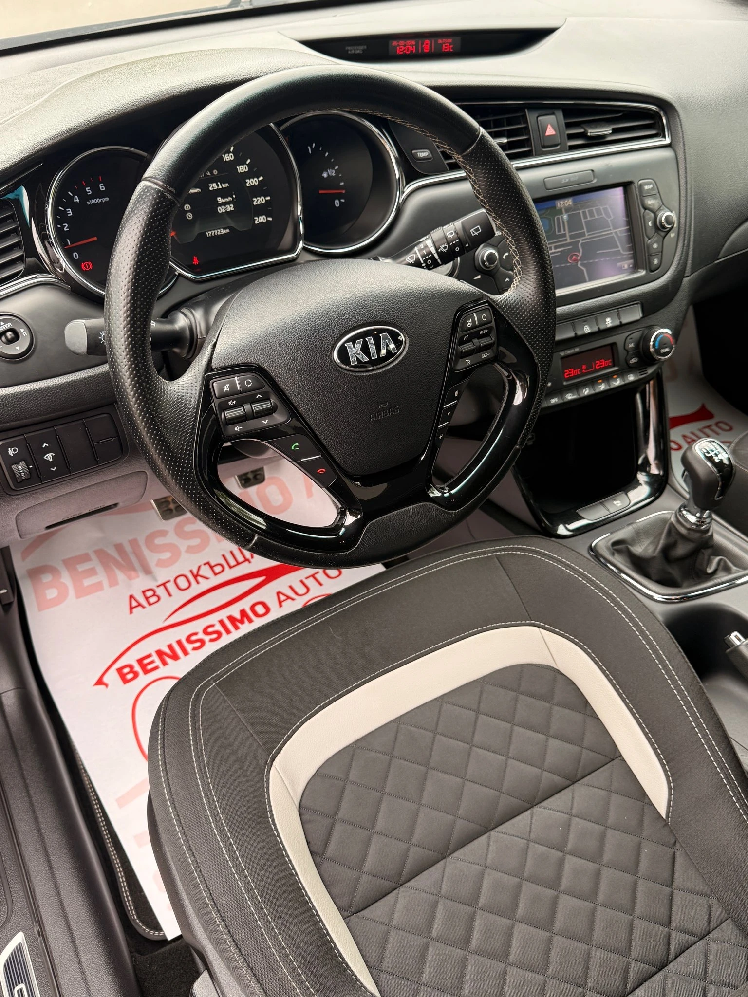 Kia Ceed 1.6CRDI* GT-LINE* , снимка 12 - Автомобили и джипове - 56225759