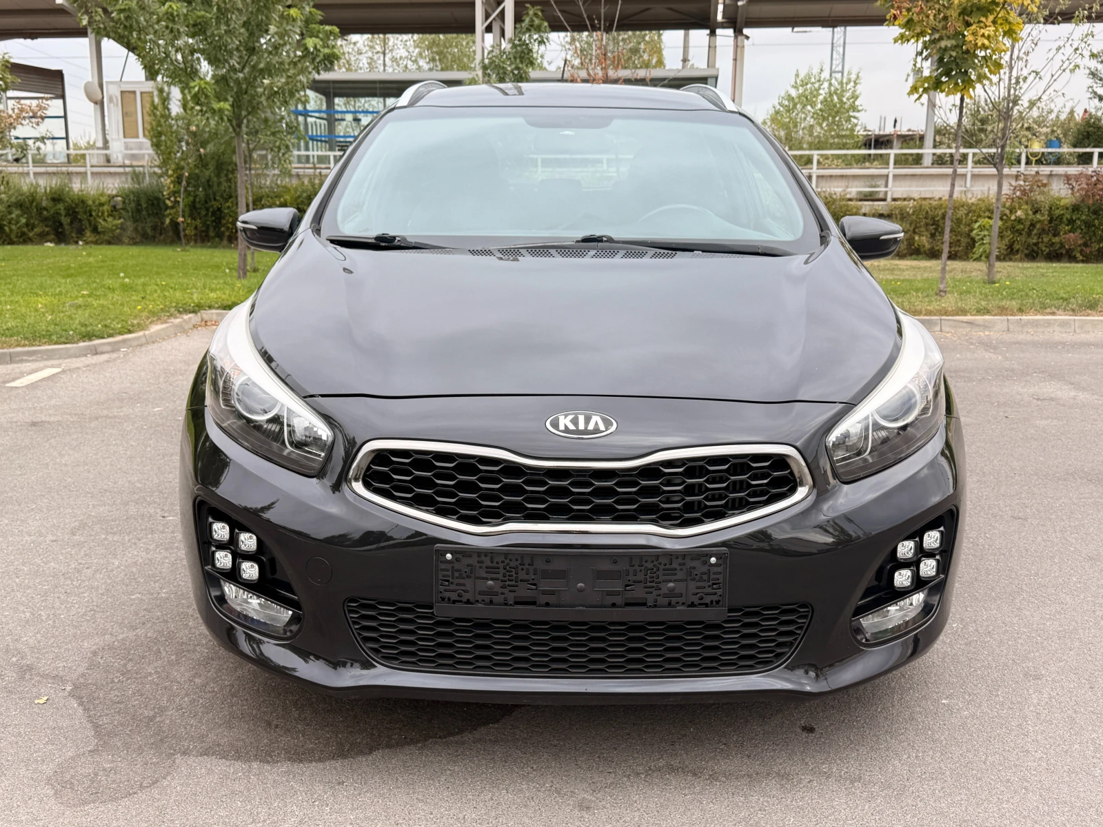 Kia Ceed 1.6CRDI* GT-LINE* , снимка 2 - Автомобили и джипове - 56225759