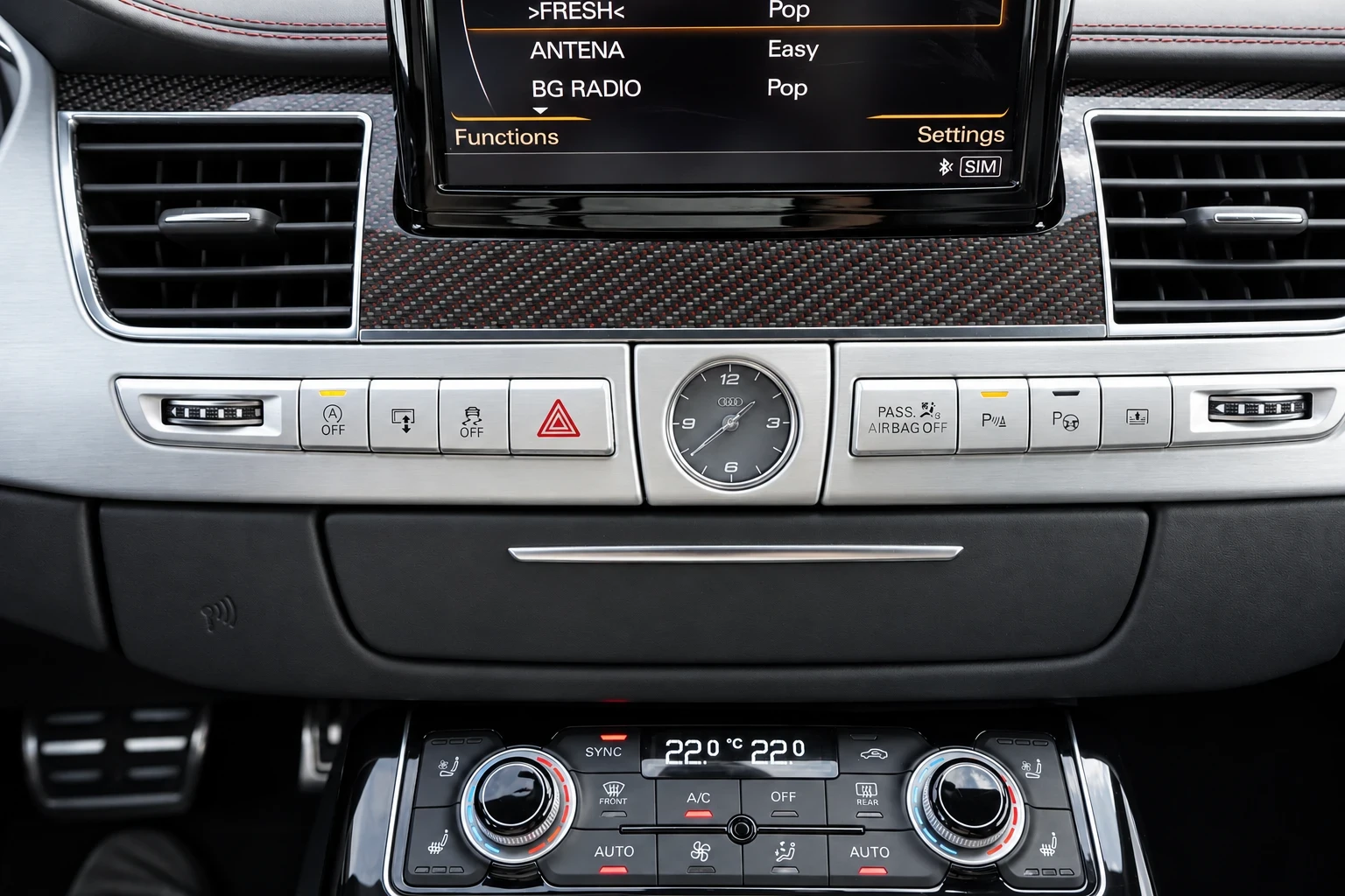 Audi S8 * Plus* Matrix* B&O* 360* Night* Distr* , снимка 14 - Автомобили и джипове - 56429744