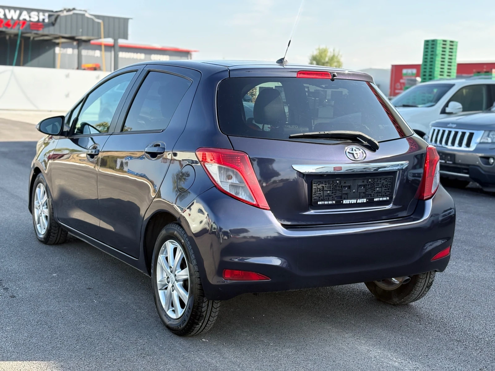 Toyota Yaris 1.4 90�� 6�� Navi* ������* Keyless* Panorama | Mobile.bg � ����������� 4