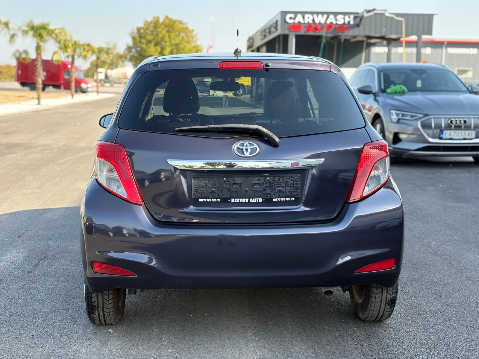 Toyota Yaris 1.4 90�� 6�� Navi* ������* Keyless* Panorama | Mobile.bg � ����������� 6