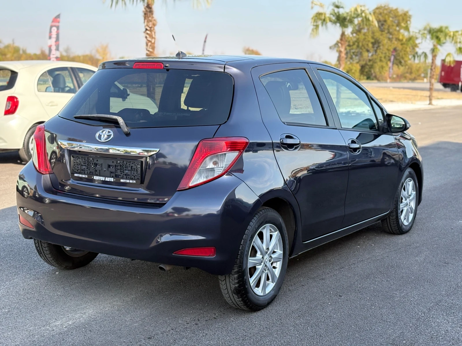 Toyota Yaris 1.4 90�� 6�� Navi* ������* Keyless* Panorama | Mobile.bg � ����������� 5