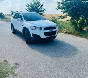 Chevrolet Captiva 2.4 Газ Бензин Бяла Перла топ състояние , снимка 1