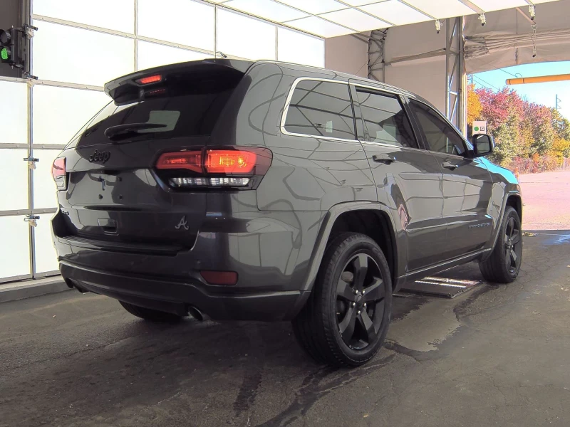 Jeep Grand cherokee 2015* Altitude edition* Камера* Подгреви* Carplay, снимка 4 - Автомобили и джипове - 48770079