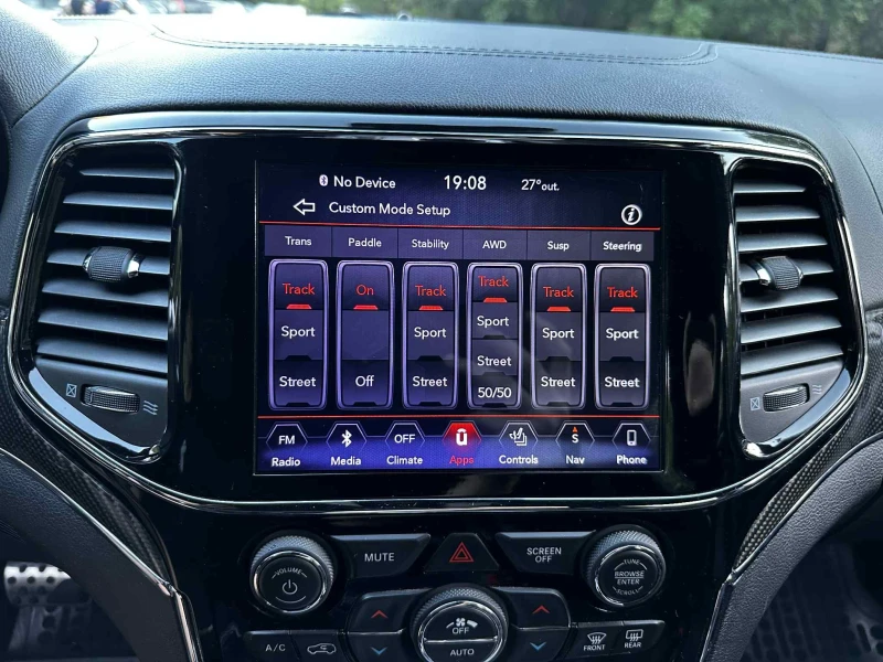 Jeep Grand cherokee 6.4 SRT, снимка 14 - Автомобили и джипове - 52395988