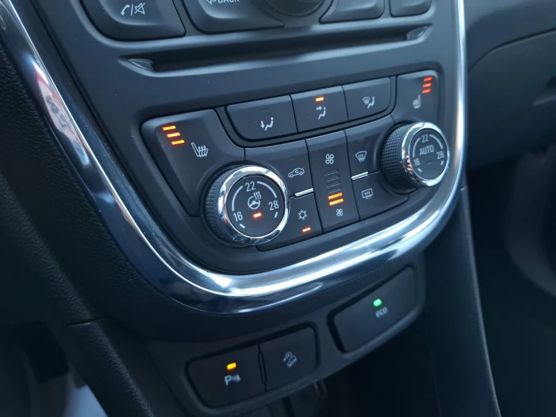 Opel Mokka 1.4i EcoTec - 4X4  , снимка 10 - Автомобили и джипове - 52633965