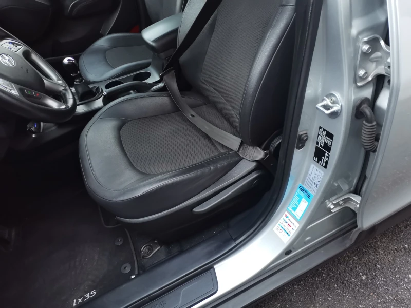 Hyundai IX35 1, 7cdti klima, снимка 10 - Автомобили и джипове - 53123802