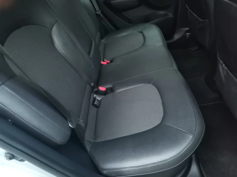 Hyundai IX35 1, 7cdti klima, снимка 11 - Автомобили и джипове - 53123802