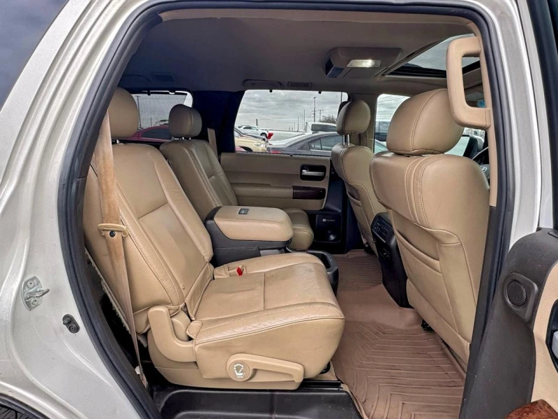 Toyota Sequoia, снимка 6 - Автомобили и джипове - 53185621