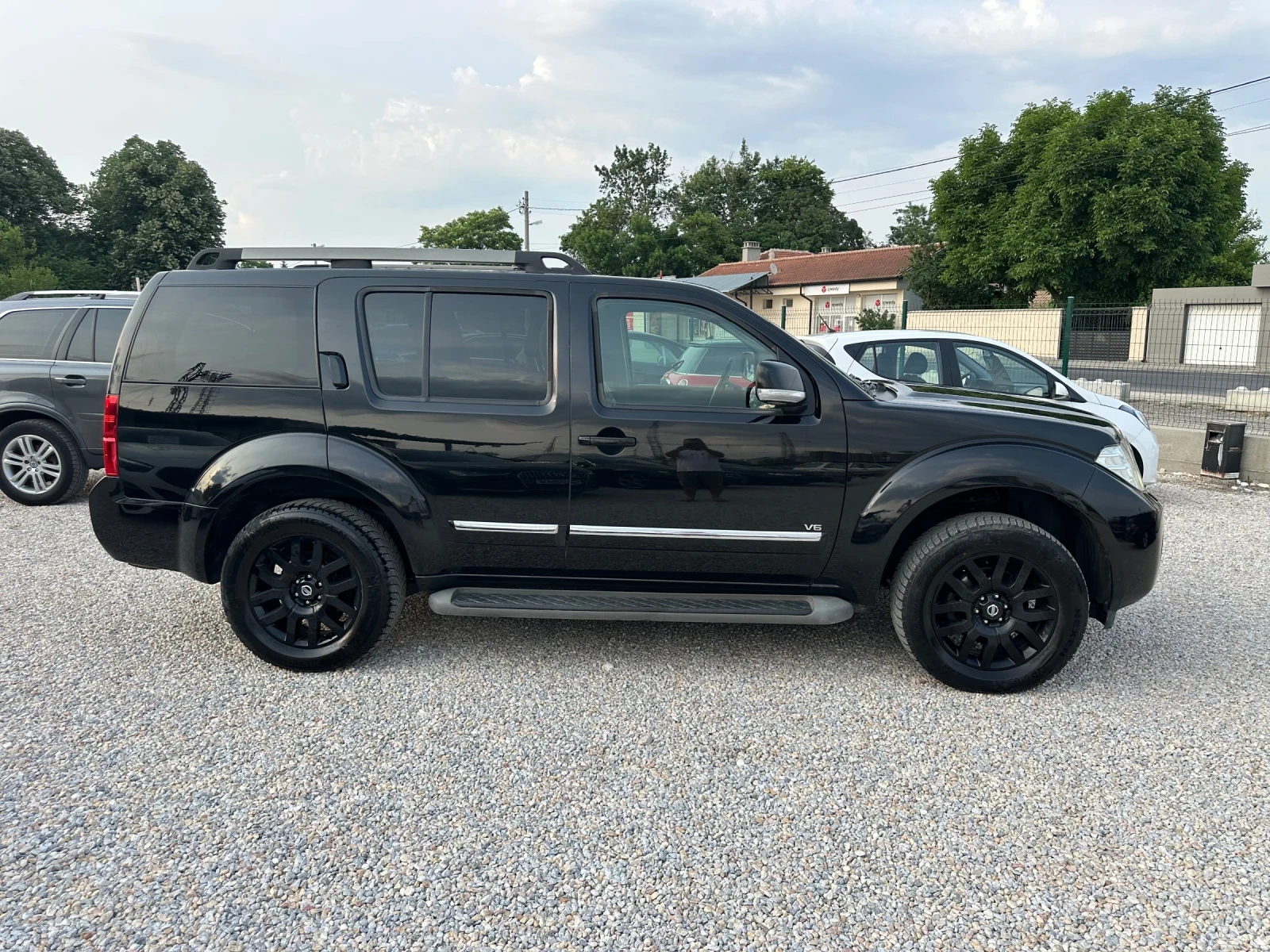 Nissan Pathfinder 3.0 V6 7-местен - изображение 7