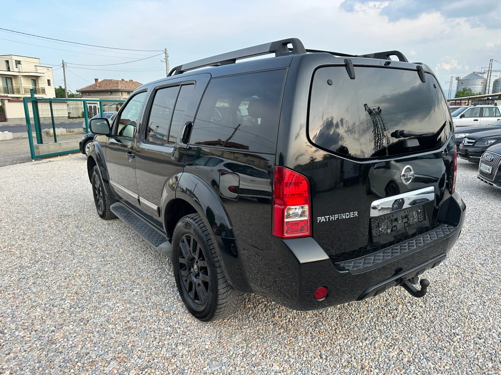 Nissan Pathfinder 3.0 V6 7-местен - изображение 4