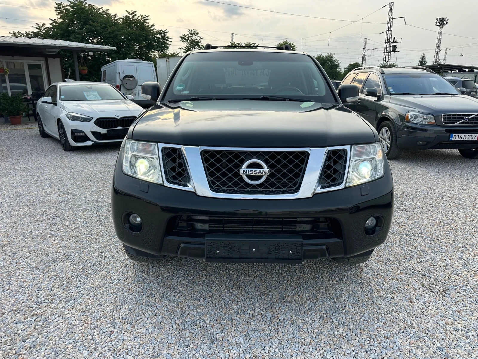 Nissan Pathfinder 3.0 V6 7-местен - изображение 2