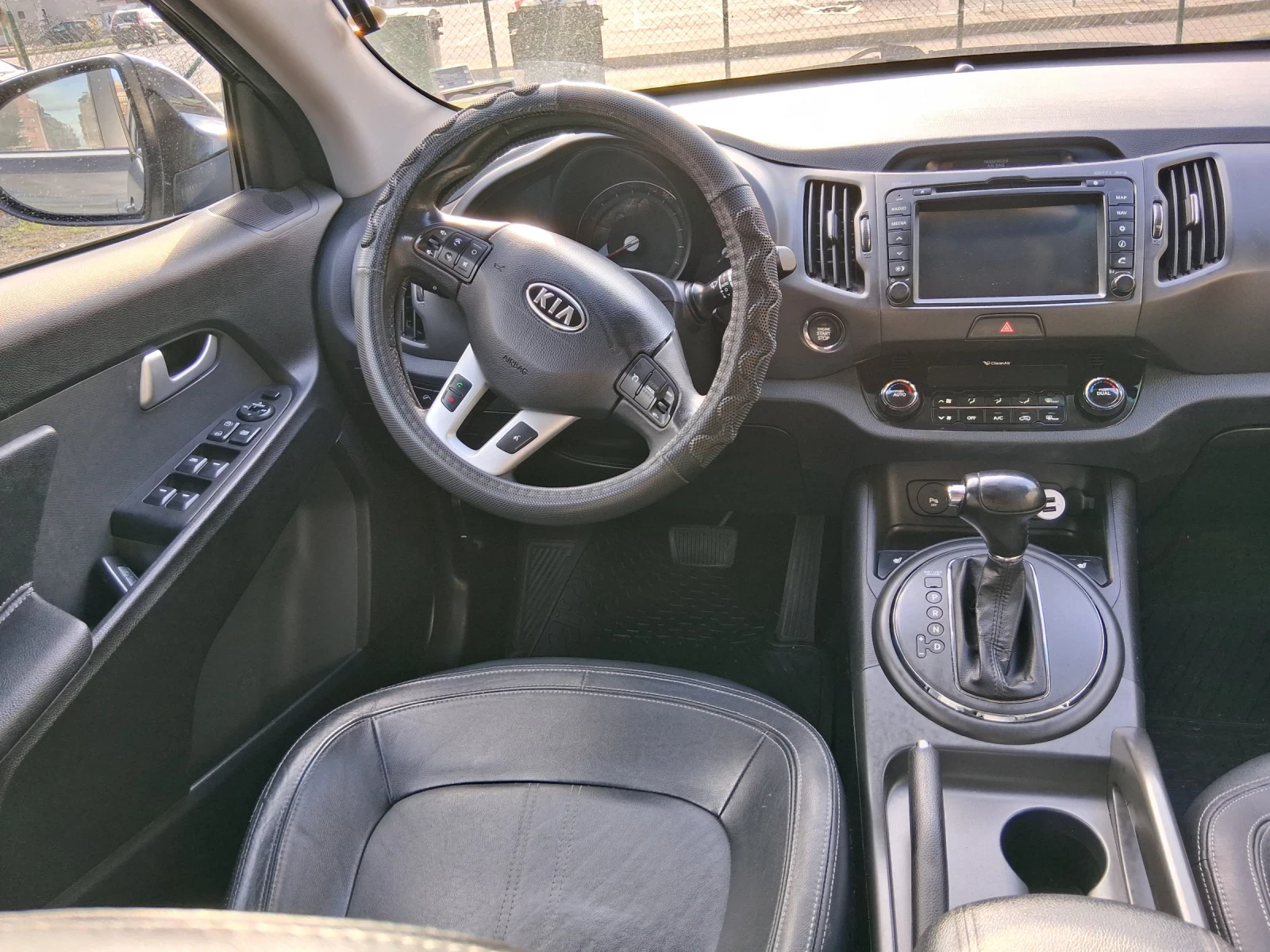 Kia Sportage, снимка 2 - Автомобили и джипове - 53583673