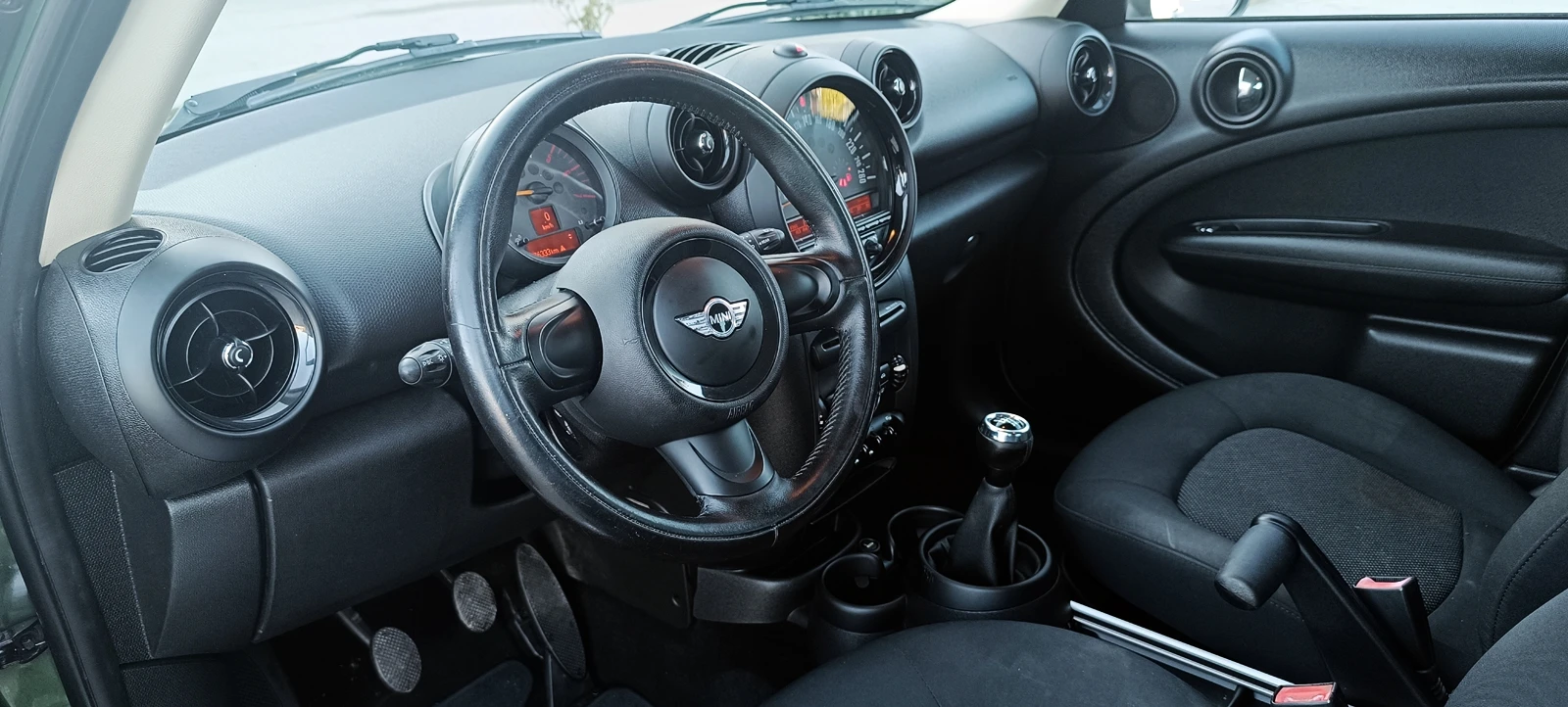 Mini Countryman 1.6D Ccooper D, снимка 9 - Автомобили и джипове - 53836184