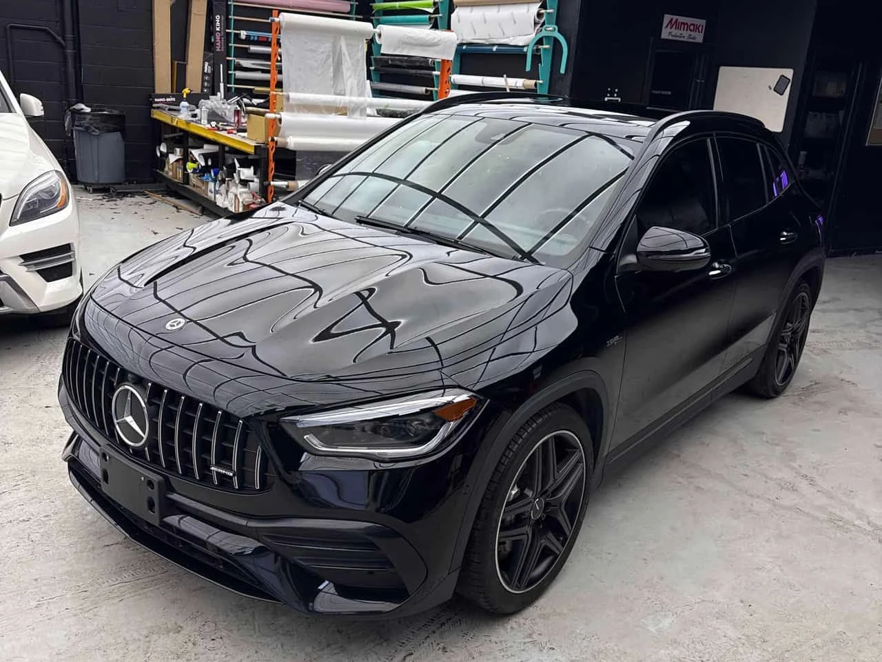 Mercedes-Benz GLA  AMG 35 / 360 / DISTRONIC / PANORAMA  , снимка 14 - Автомобили и джипове - 54174497