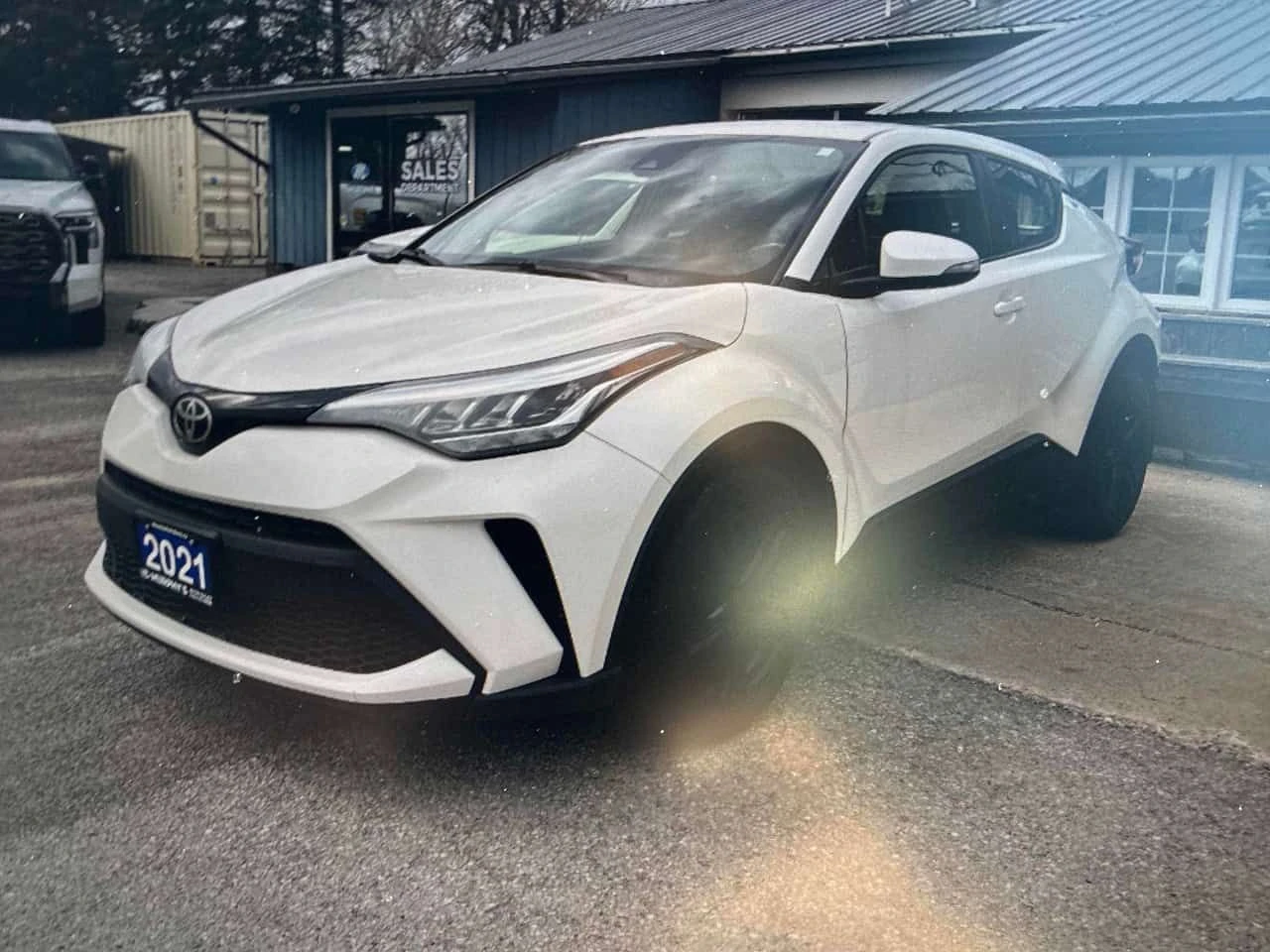 Toyota C-HR | FWD | ПОДГРЕВИ | КАМЕРА ЗА ЗАДНО ВИЖДАНЕ 
