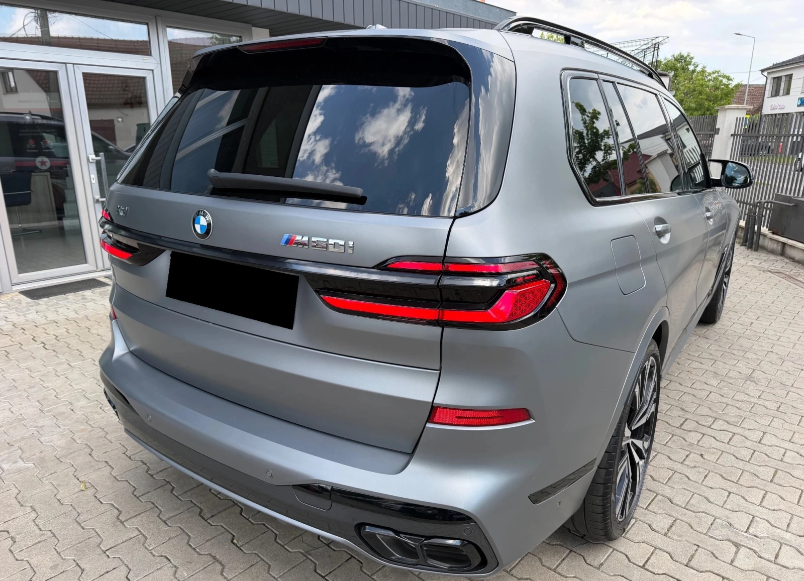 BMW X7 xDrive M-Sport, снимка 4 - Автомобили и джипове - 54848554