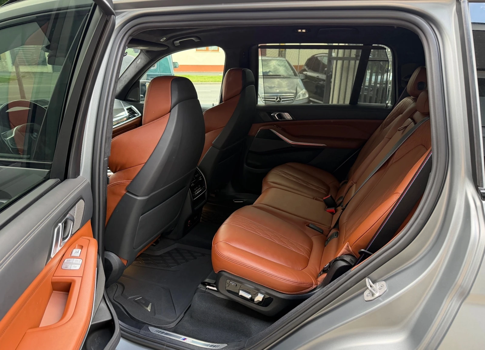 BMW X7 xDrive M-Sport, снимка 9 - Автомобили и джипове - 54848554