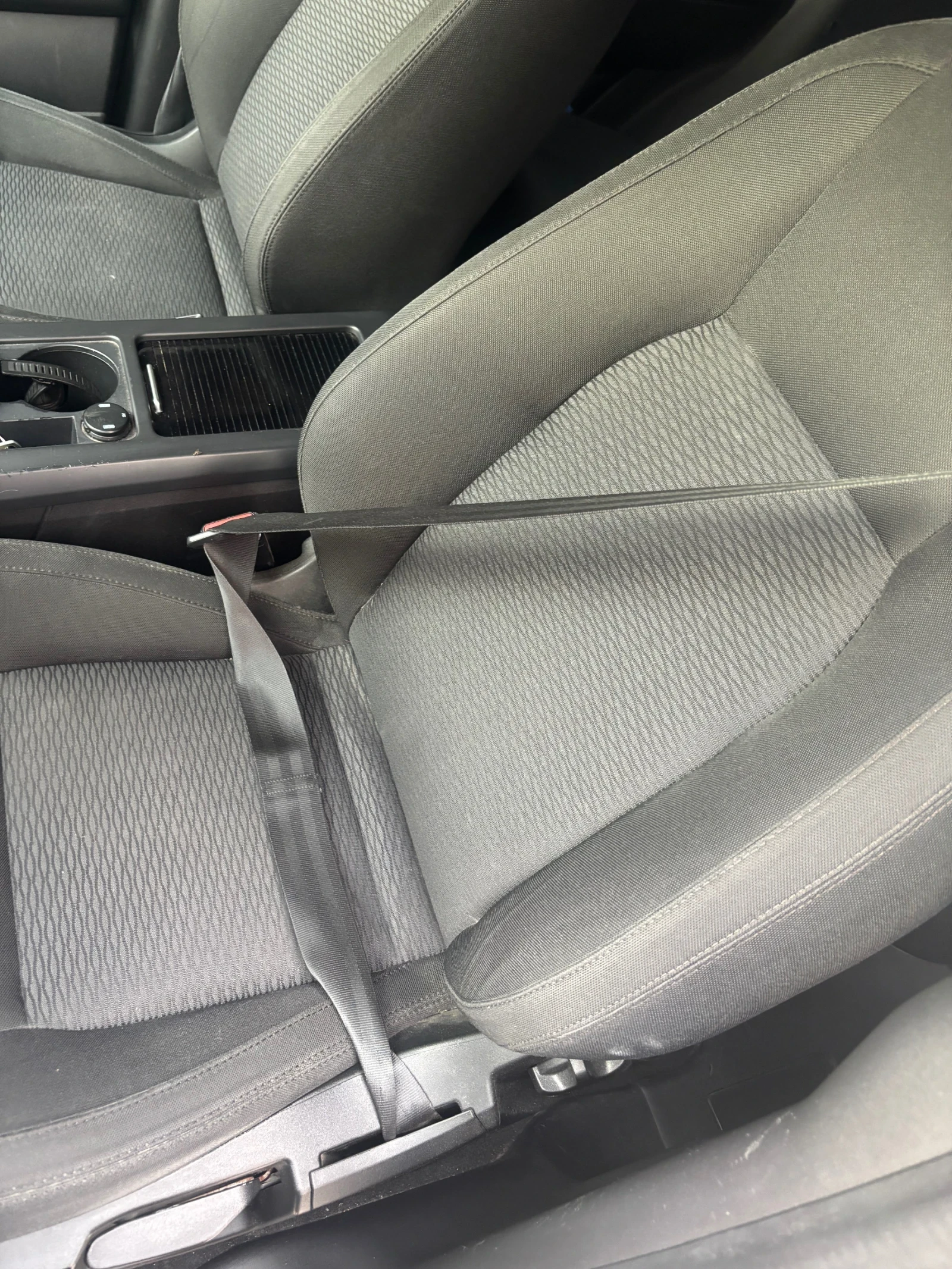 Land Rover Discovery Sport 2.0, снимка 16 - Автомобили и джипове - 55327484