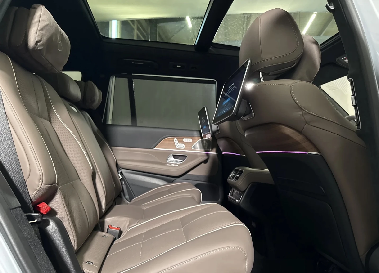 Mercedes-Benz GLS580 4Matic AMG-Line, снимка 8 - Автомобили и джипове - 56071565