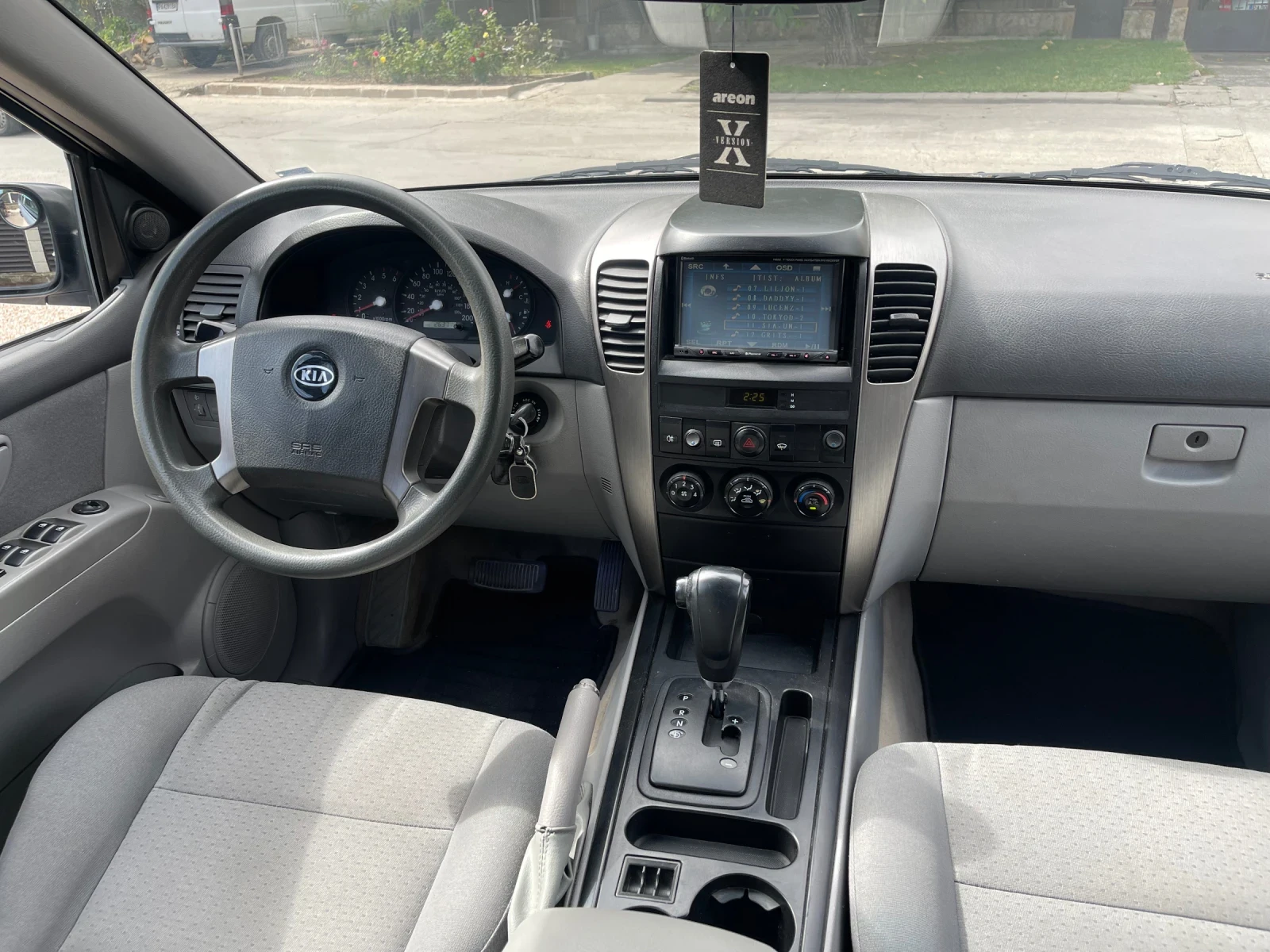 Kia Sorento 2.5 TOP ! , снимка 13 - Автомобили и джипове - 56223649