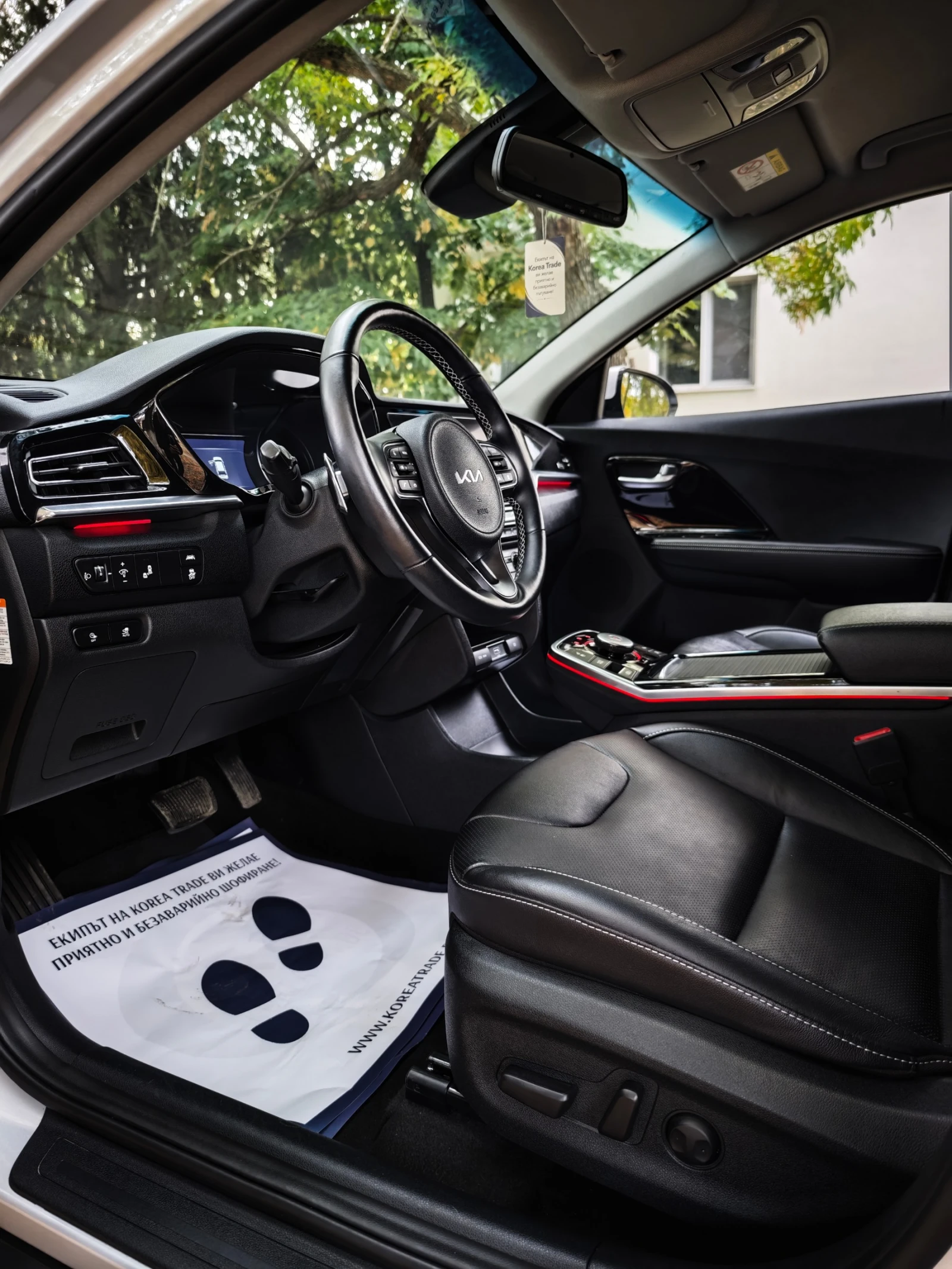 Kia Niro 64 kW, снимка 9 - Автомобили и джипове - 56477268