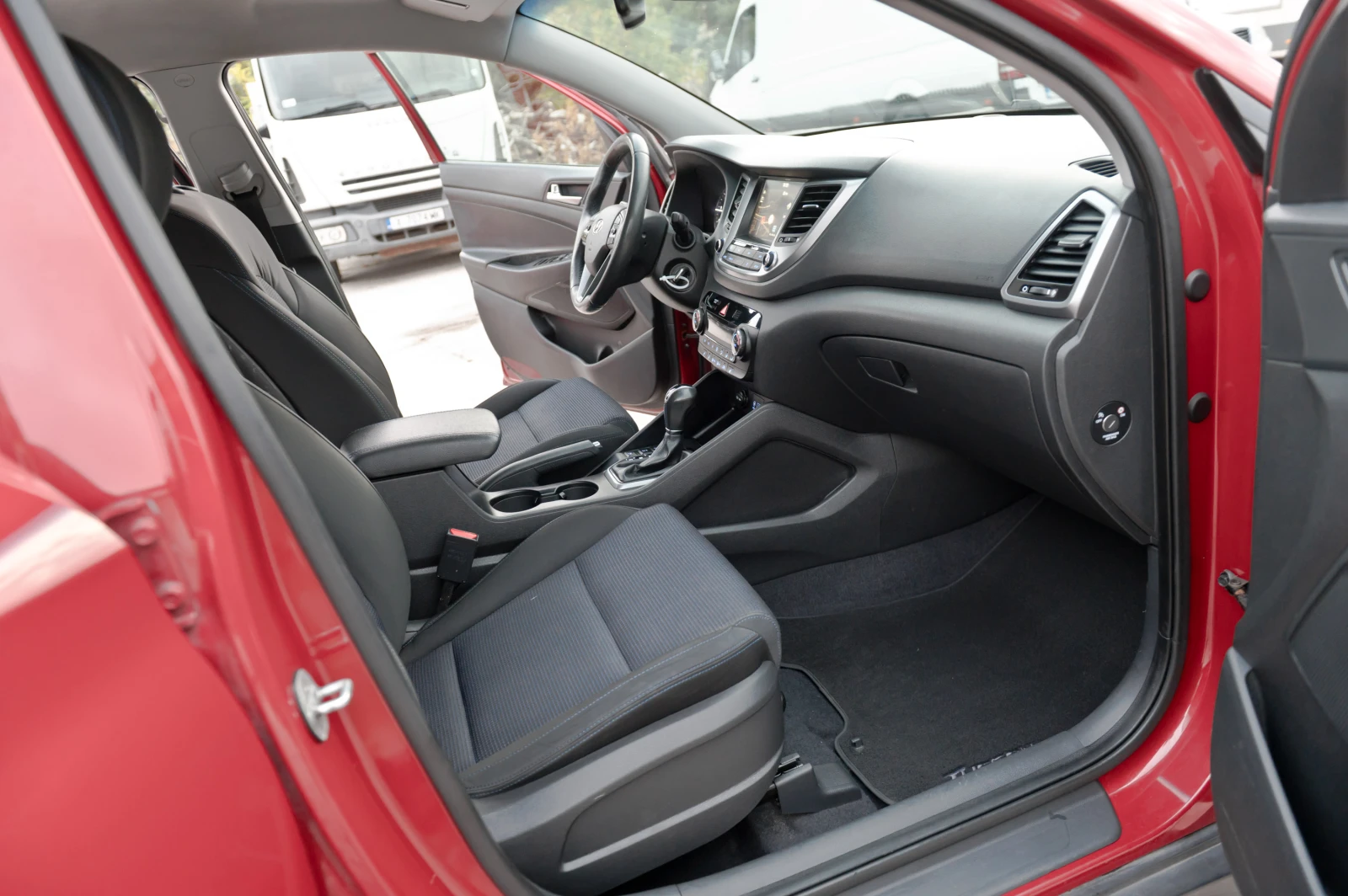 Hyundai Tucson 2.0CRDI-NAVI-AUTOMATIC-LED-�������� �������-4x4 | Mobile.bg � ����������� 9