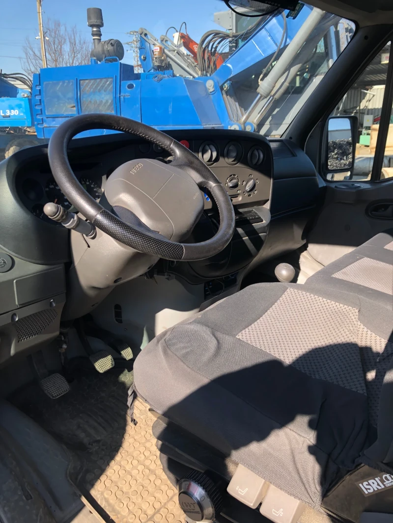 Iveco Daily, снимка 6 - Бусове и автобуси - 49099031