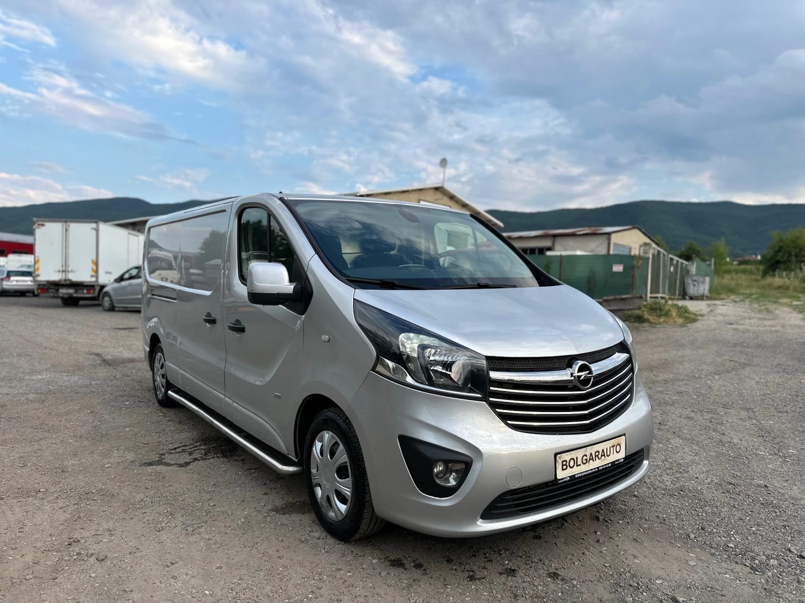 Opel Vivaro Long - изображение 3