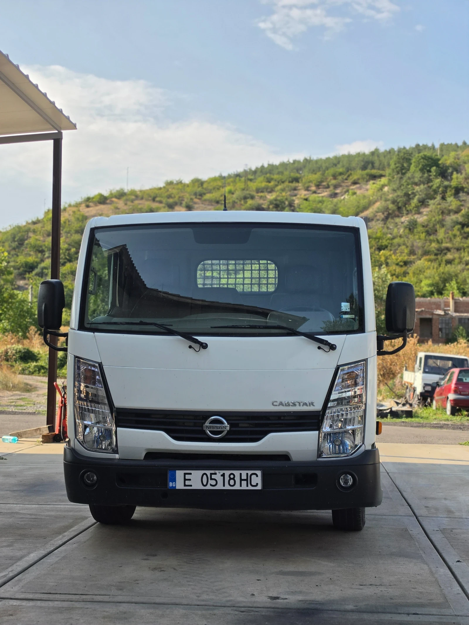 Nissan Kabstar 2, 5