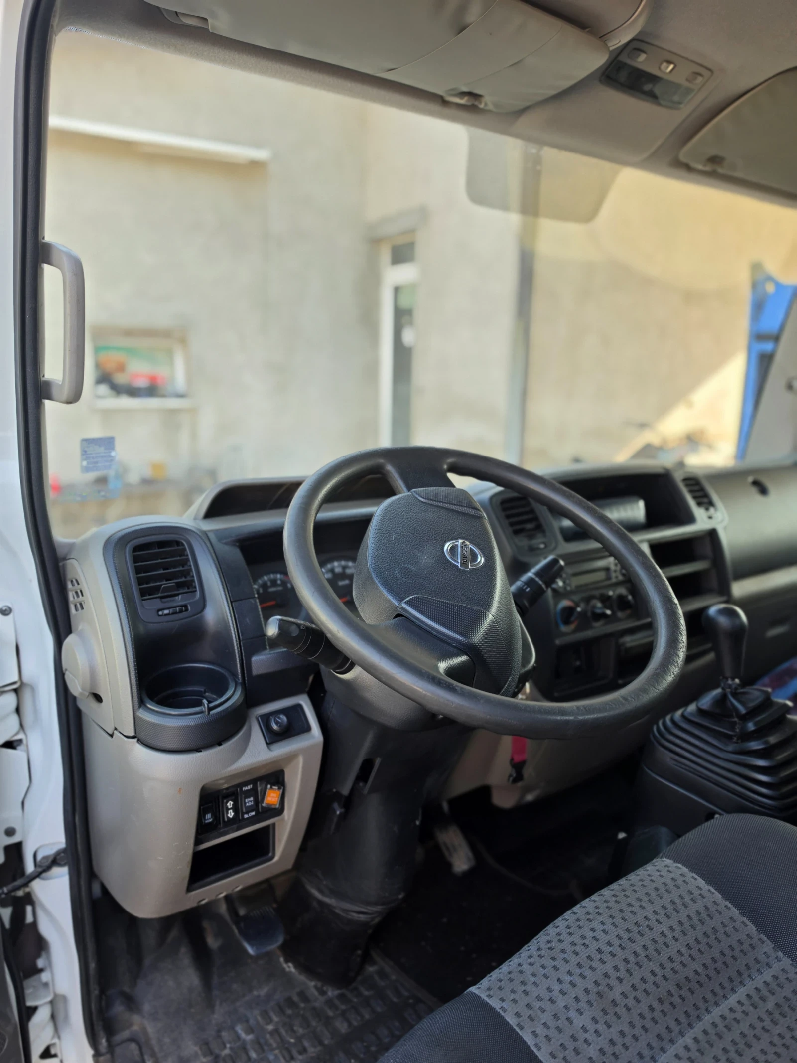 Nissan Kabstar 2, 5, снимка 9 - Камиони - 55434763