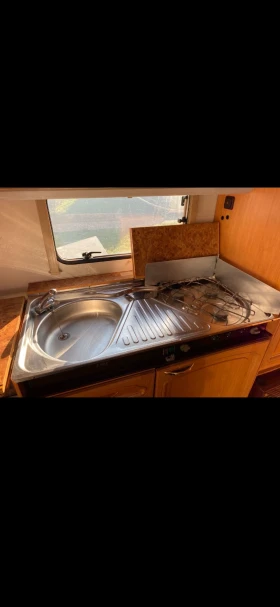 Каравана LMC 560, снимка 10