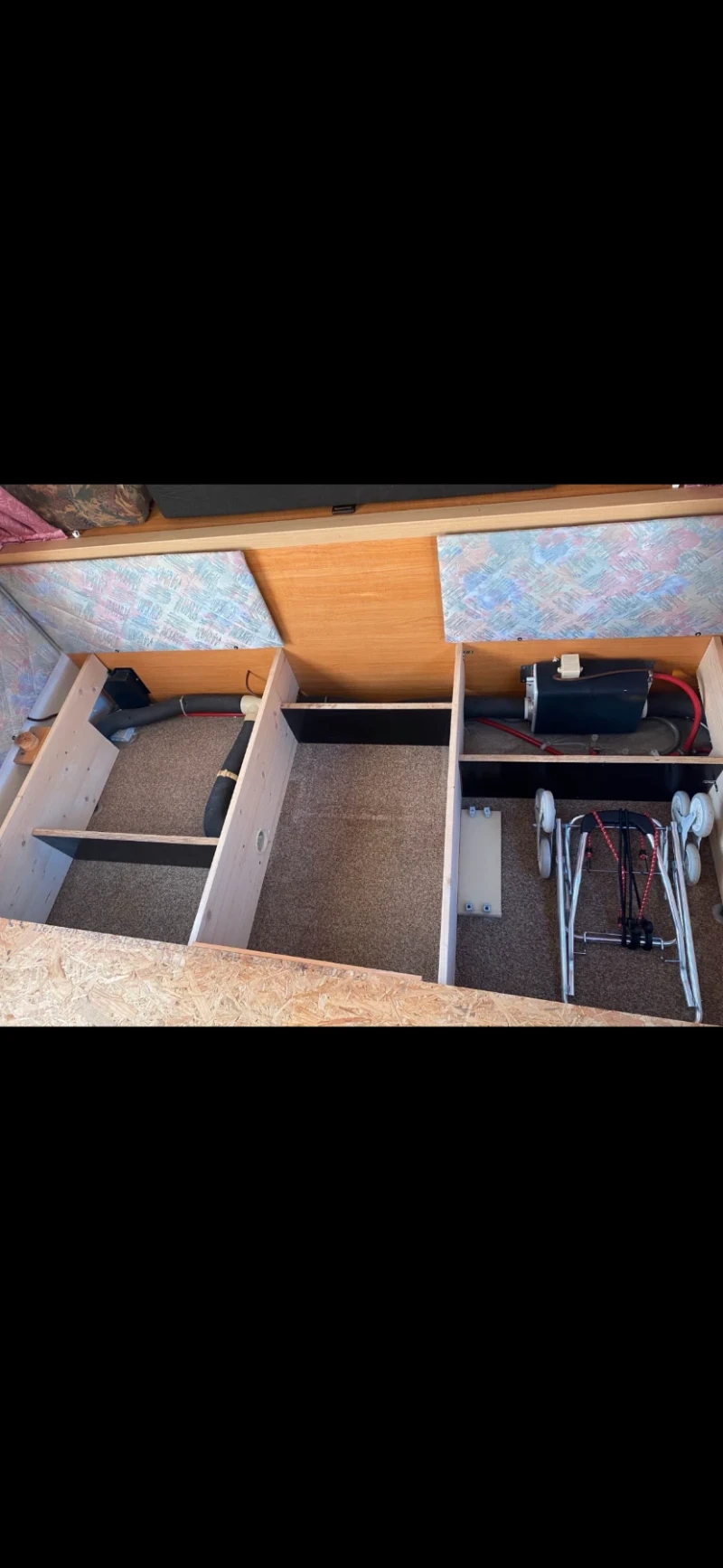 Каравана LMC 560, снимка 17 - Каравани и кемпери - 53489309